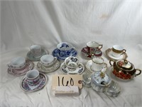 Various teacups and sugars (11 pcs)