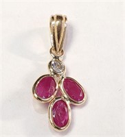 14K YELLOW GOLD 3 OVAL CUT RUBIES(0.9CT)