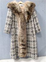 BULLOCK'S WILSHIRE Ladies Tweed Coat w Fur Trim