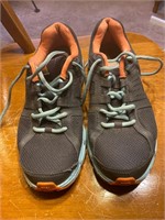 Nike Woman’s Running Shoes 7.5