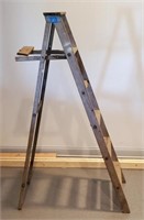 6' wood ladder
