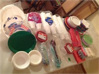 lg lot of paper supplies, cups, plates, napkins