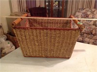 lg wicker basket w/wood handles