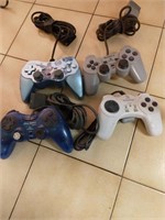 4 game controllers