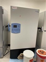 Thermo Sci. TSX600D (-80) Freezer