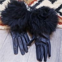 NWT Ladies leather FUR TRIMMED gloves M