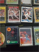 Assortment of 60 Baseball Cards