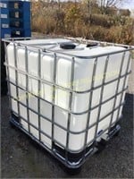 275 gallon Poly Caged Tote