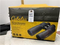 Cabelas Big Eye 20x70 Binoculars with Hard Case.