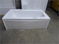 Oasis bath tub - 60"L x 19"H x 32"D