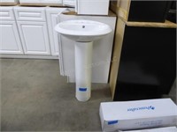 Penncrafter pedestal sink (NO box)