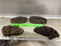 Roller chain. Three pieces of regular and one of