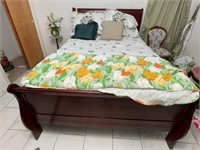 Full Sized Sleigh Bed