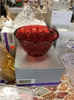 Marquee by Waterford Shelton 8 inch bowl in red