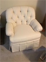 Swivel upholstered chair