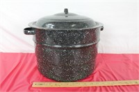 Enamel Cook Pot
