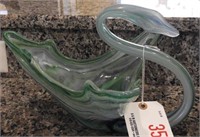 Lot #3561 - Figural swan art glass bowl 9”