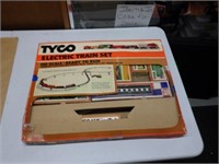 VTG TYCO HO Scale Electric Train Set