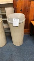 Cylinder waste basket with lid