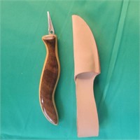Wood Handle Knife withe Carrying Case