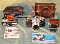Exackta VX IIa 35mm camera with accessories, liter