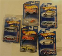 5 HOT WHEELS WALGREENS 2 PACKS