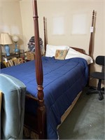 full size bed w/ comforter 4 poster