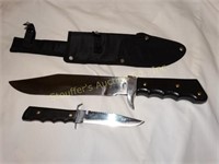 2 Knives 9" & 4 1/2" blades w/sheath