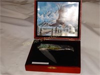Decorative Bald Eagle Knife 3" blade in wood case