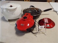 Kitchen Appliances (2), Scale, Pan w/ lid