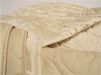 Noble Excellence King Cream Bedspread