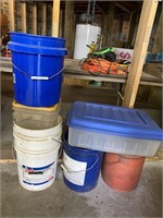 Plastic Tub & 5 Gallon Buckets