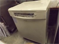 Magic KIMCHI Refrigerator -- 5 Cubic Ft -- Works