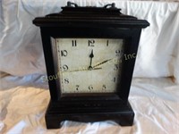 Battery Operated wood mantle clock 6"x 10 1/2" x