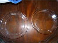 2 Pyrex 9" glass pie dishes
