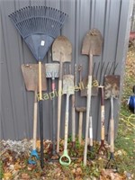 Lawn & Garden Tool Lot 1