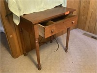 19.5 x 28 in antique table w/ drawer