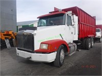 1989 Volvo 3 Axle Silage Truck