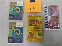 4 pks sealed 1995 football cards