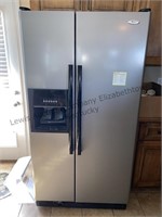 25 cubic foot Whirlpool SBS refrigerator/freezer