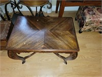 Nice vintage inland  end table table