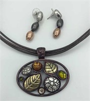 LAURA  ASHLEY Metallic Leaf Pendant & Earrings