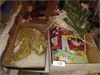 Garland Beads & Christmas Decor