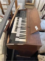 Organ & 3 Cushion Sofa