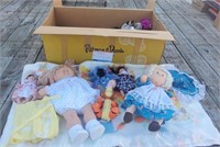 Box Full of Beanie Babies & Plush Toys