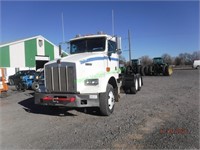 2003 Kenworth T800 3 Axle Semi Truck