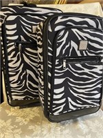 2 PC. ZEBRA NEW DIRECTIONS ROLLING LUGGAGE SET