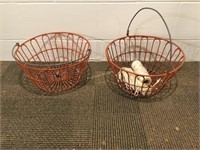 Red wire egg baskets and nylon rope
