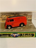 Corgi Classic D983 Morris J Van
