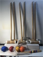 Croquet set 6 mallets 4 balls